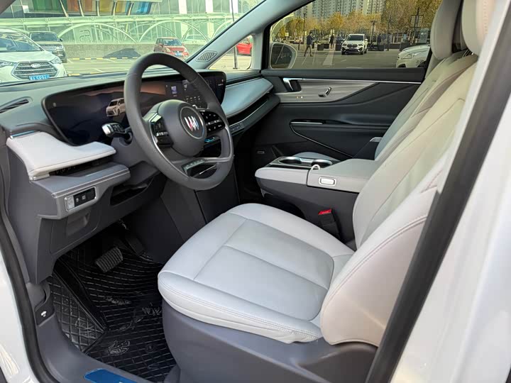 Фото 8 - Buick GL8 ES