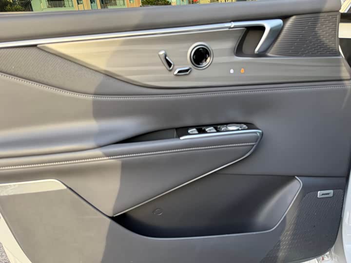 Фото 9 - Buick GL8 ES