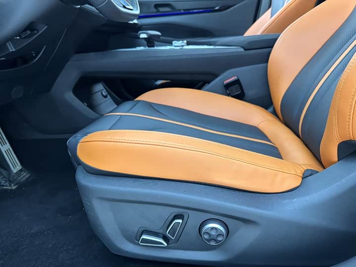 Фото 15 - Changan UNI-V