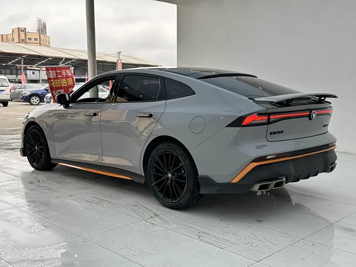 Фото 4 - Changan UNI-V