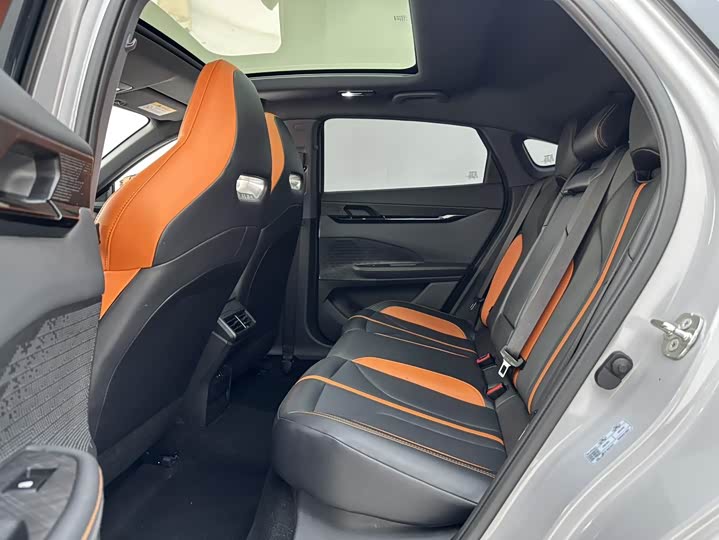 Фото 8 - Changan UNI-V