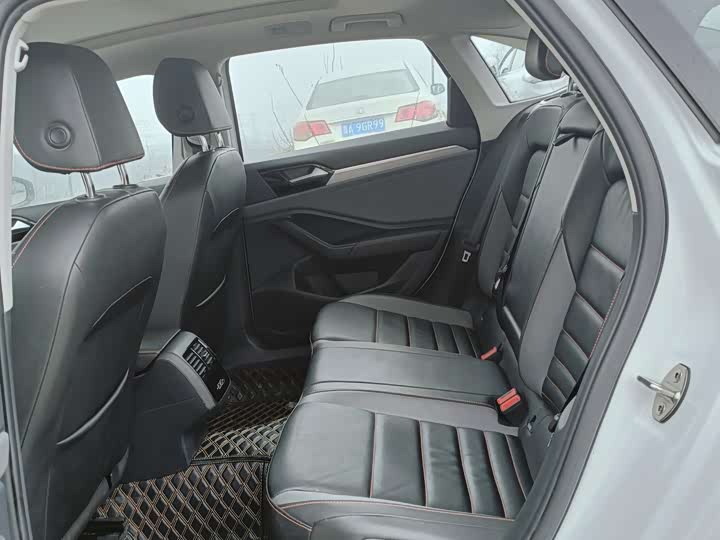 Фото 10 - Volkswagen Sagitar L