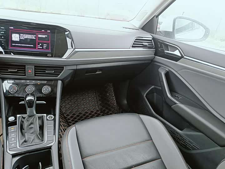 Фото 9 - Volkswagen Sagitar L