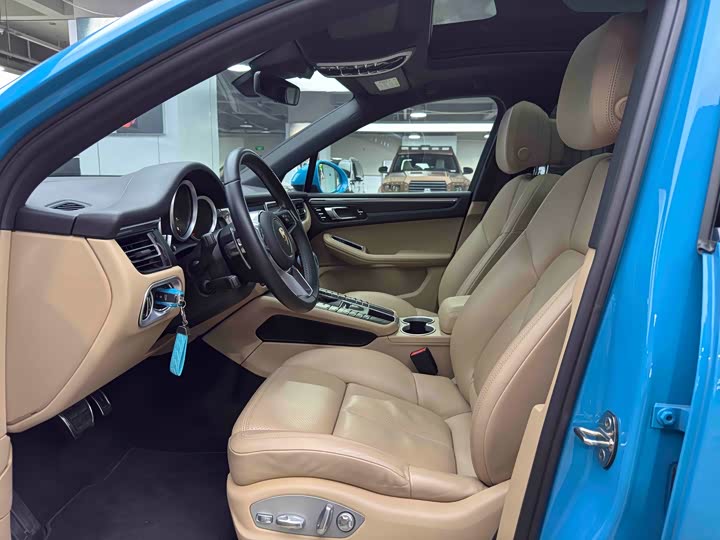 Фото 12 - Porsche Macan