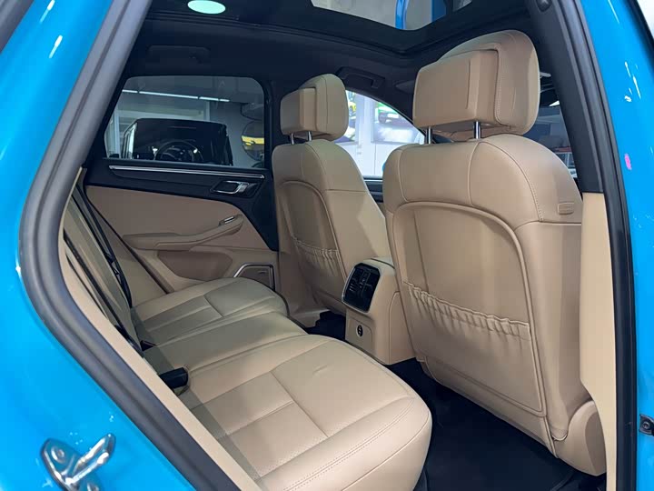 Фото 18 - Porsche Macan