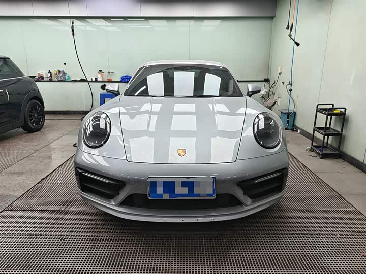 Фото 2 - Porsche 911