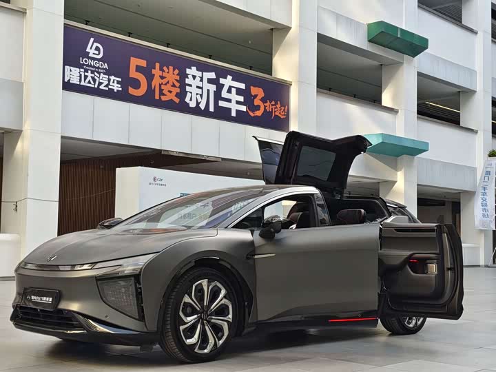 Фото 11 - HiPhi X