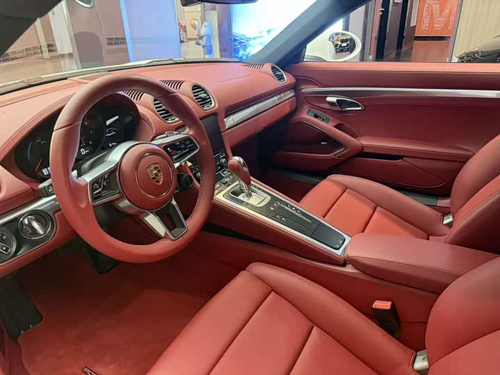 Фото 4 - Porsche 718