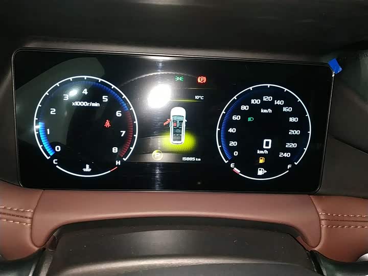 Фото 12 - Geely Okavango