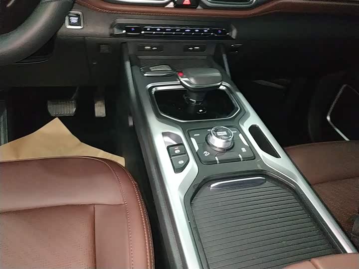 Фото 14 - Geely Okavango