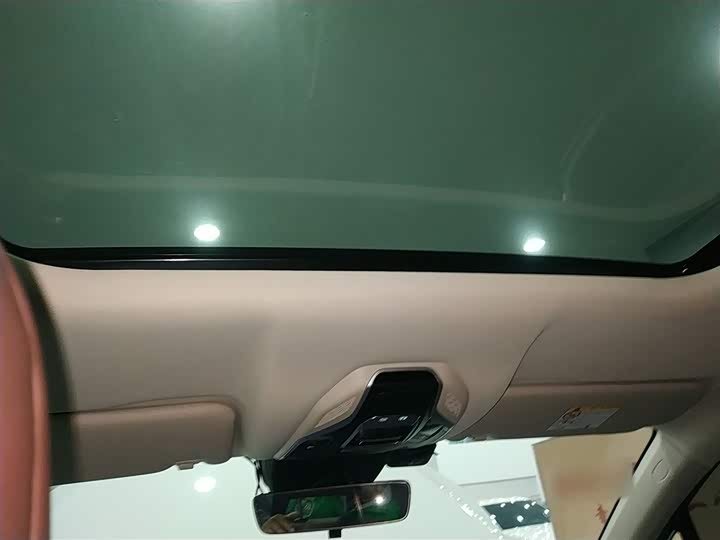 Фото 18 - Geely Okavango