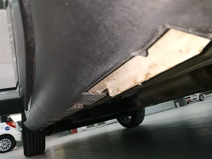 Фото 21 - Geely Okavango