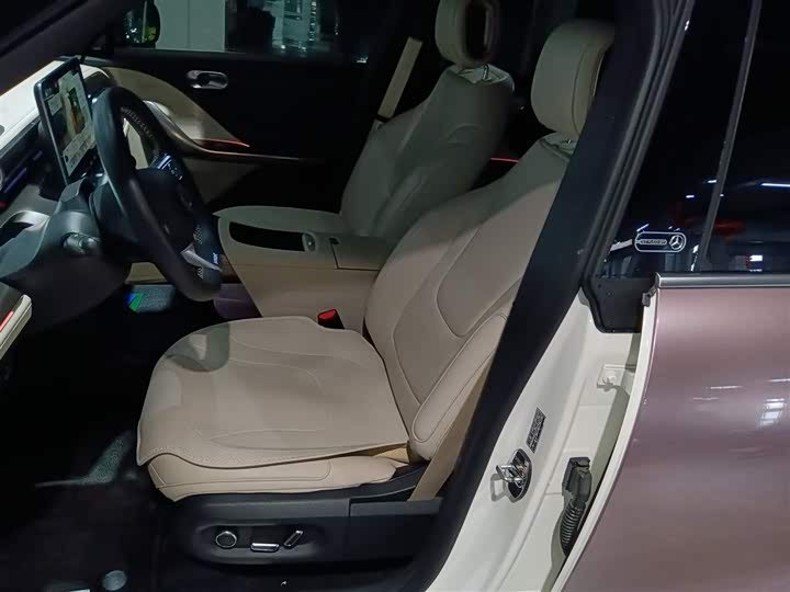 Фото 15 - Smart #1