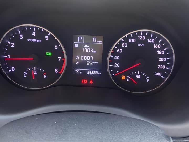 Фото 10 - Hyundai Celesta