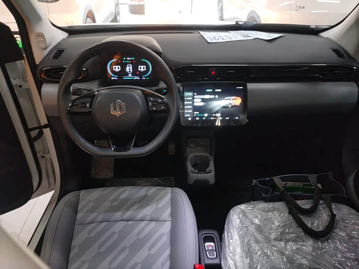 Фото 10 - Leapmotor T03