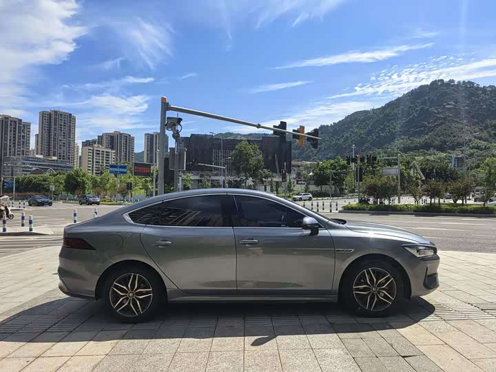 Фото 8 - BYD Qin Plus