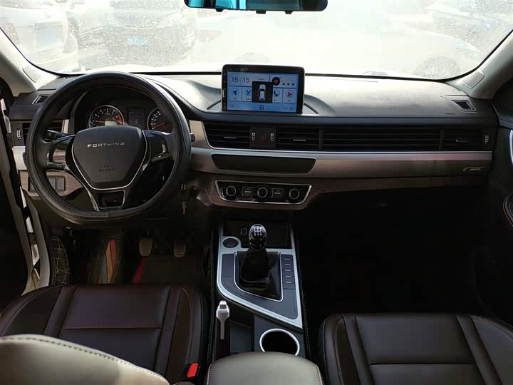 Фото 10 - Dongfeng Forthing T5