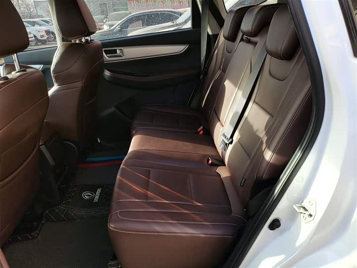 Фото 17 - Dongfeng Forthing T5