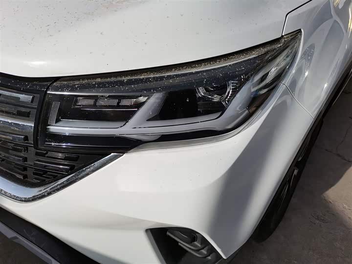 Фото 24 - Dongfeng Forthing T5