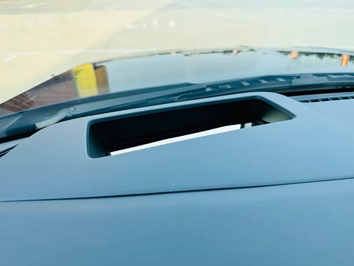 Фото 19 - Lincoln Navigator One