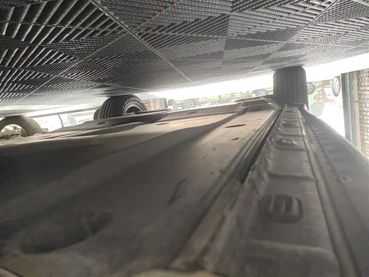 Фото 21 - Volkswagen Tiguan L Hybrid