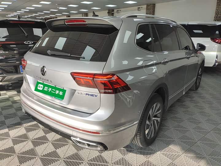Фото 7 - Volkswagen Tiguan L Hybrid
