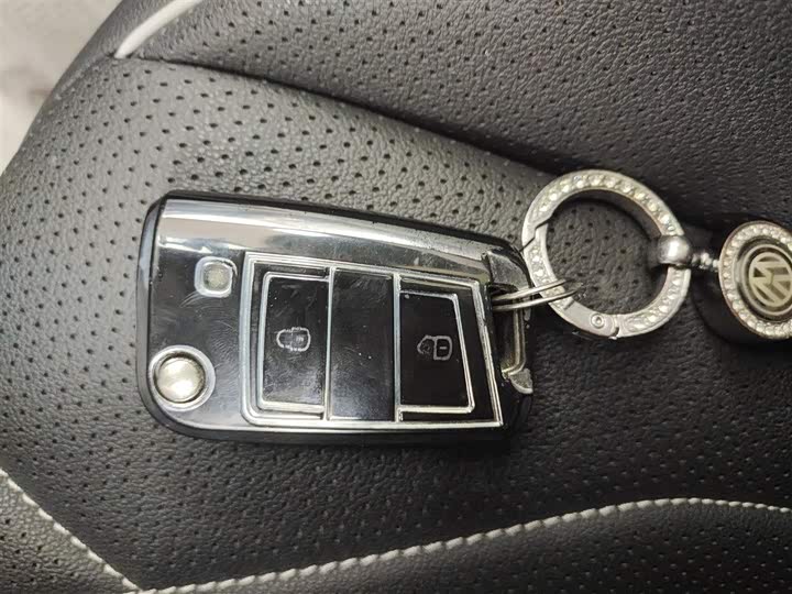 Фото 9 - Volkswagen Tiguan L Hybrid