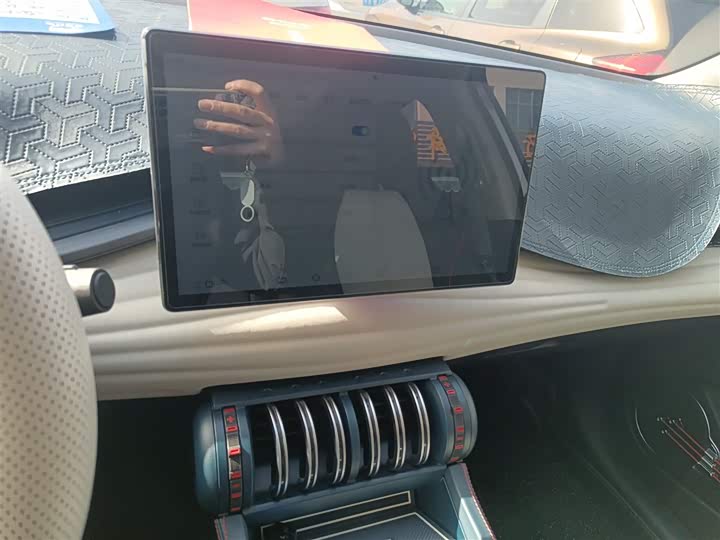 Фото 13 - BYD Yuan Plus