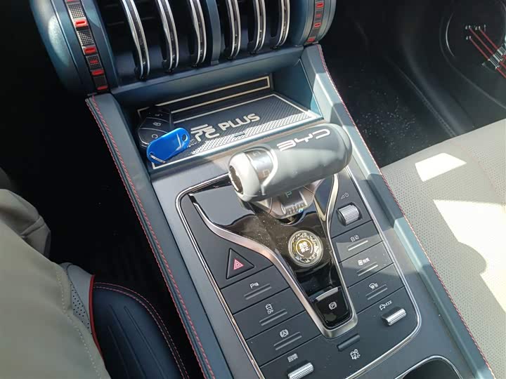 Фото 14 - BYD Yuan Plus