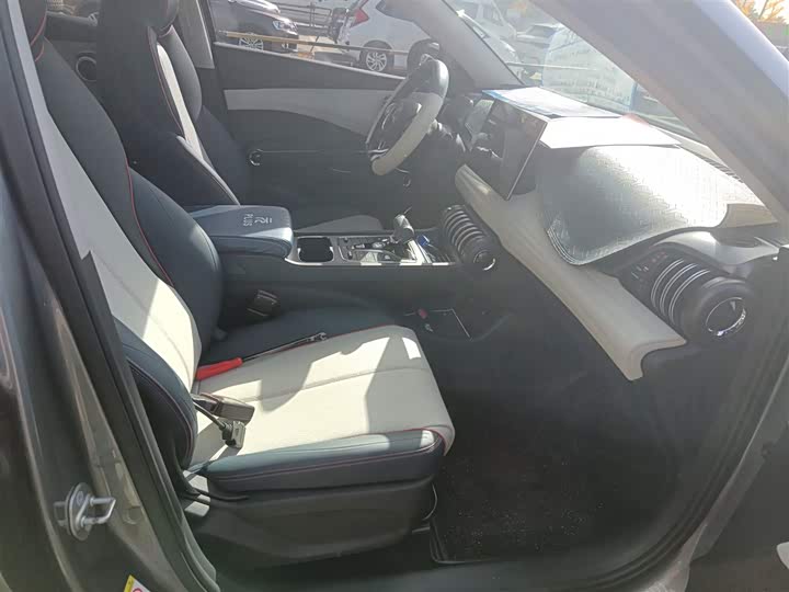 Фото 25 - BYD Yuan Plus