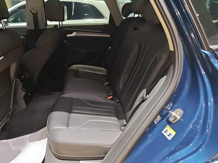 Фото 17 - Audi Q5L