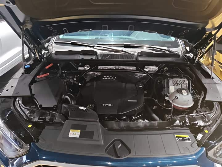 Фото 20 - Audi Q5L