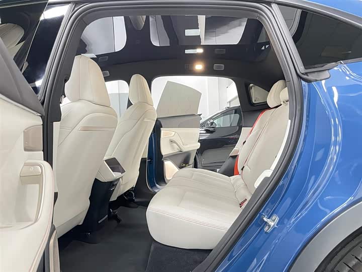 Фото 2 - Nio Onvo L60