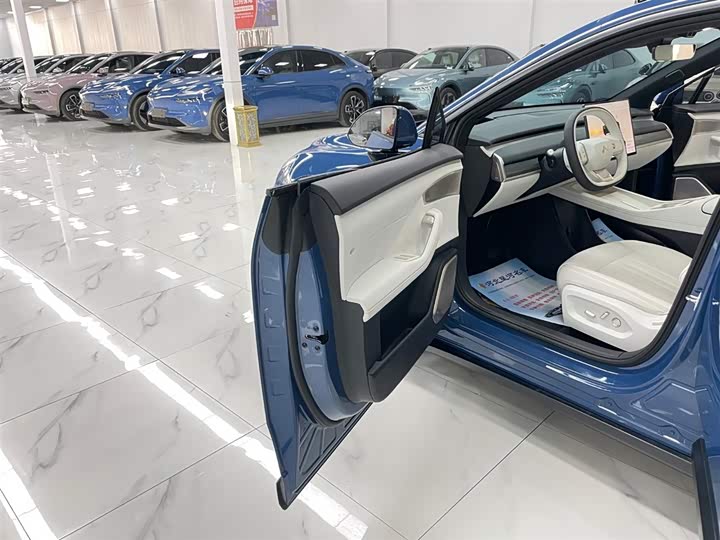 Фото 3 - Nio Onvo L60