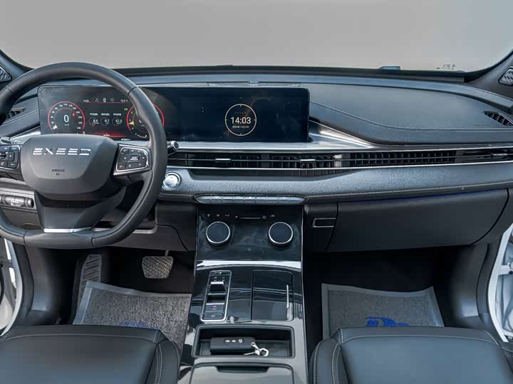 Фото 10 - Exeed LX