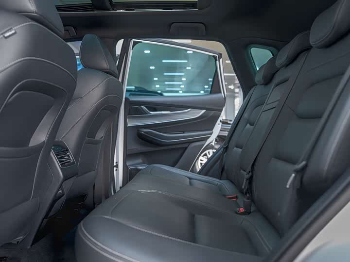 Фото 12 - Exeed LX