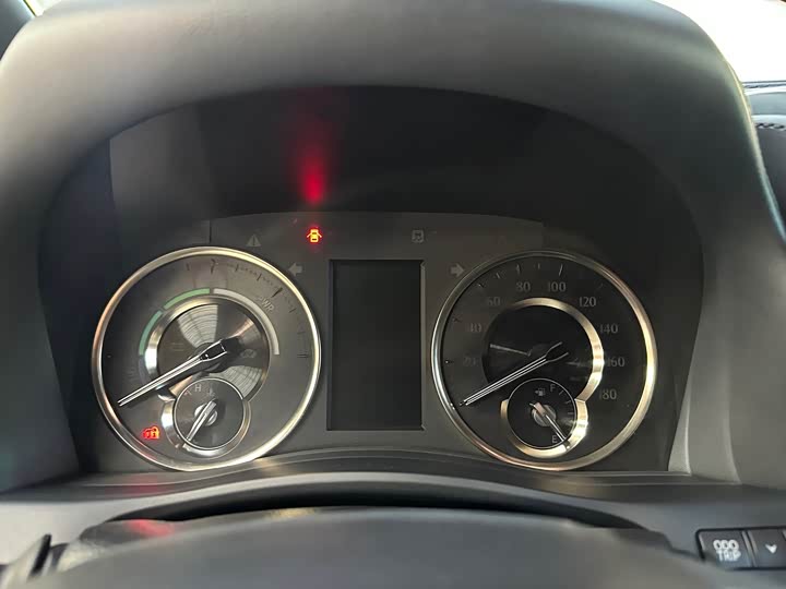 Фото 18 - Lexus LM