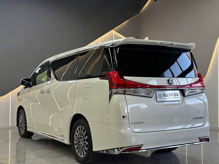 Фото 4 - Lexus LM