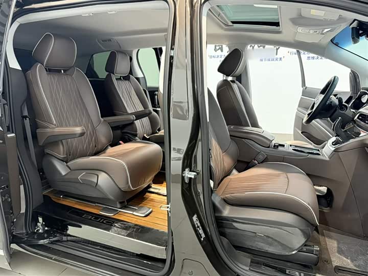 Фото 14 - Buick GL8 ES