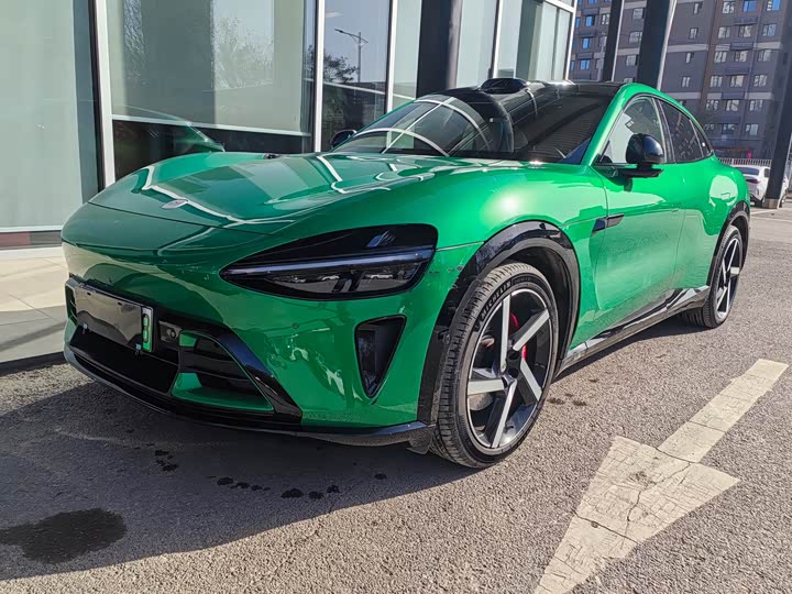 Фото 1 - Xiaomi YU7