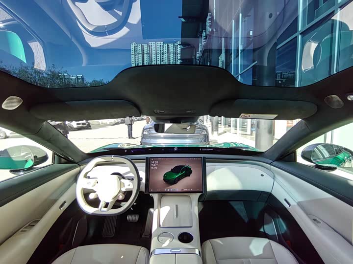 Фото 12 - Xiaomi YU7