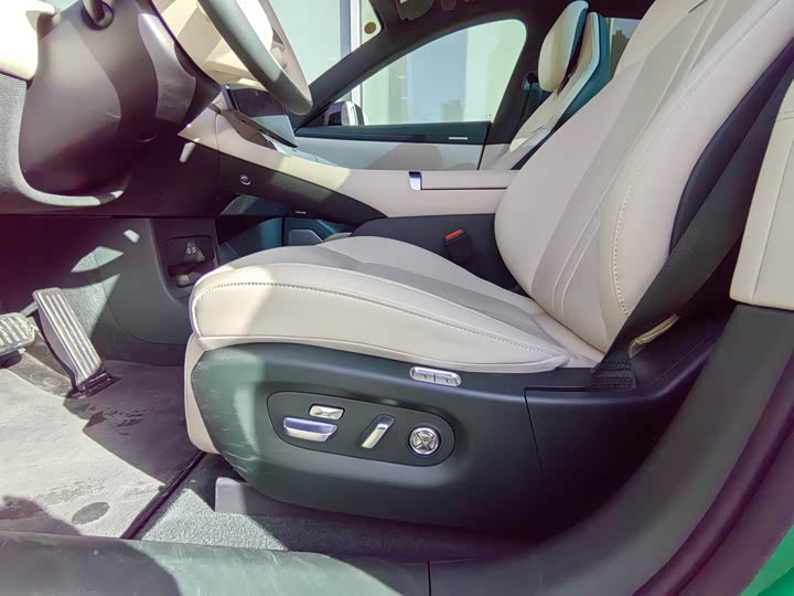 Фото 6 - Xiaomi YU7