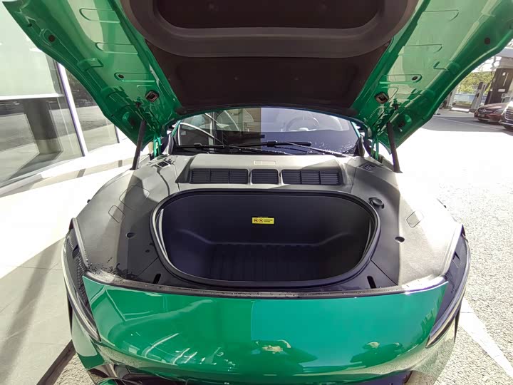 Фото 8 - Xiaomi YU7