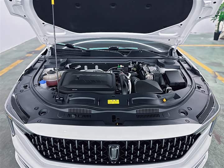 Фото 16 - Bestune B70