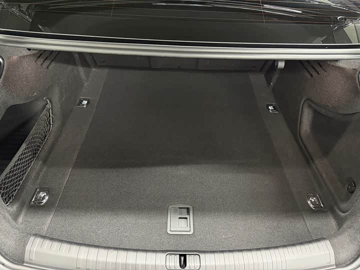 Фото 23 - Audi A6L