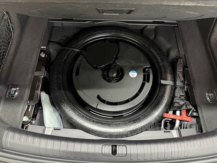 Фото 24 - Audi A6L