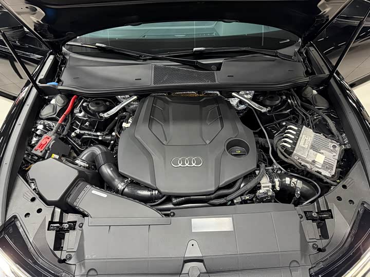 Фото 31 - Audi A6L