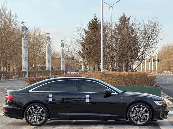 Фото 8 - Audi A6L