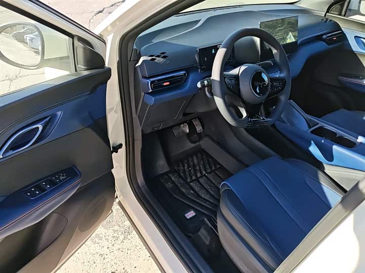 Фото 16 - BYD Seagull