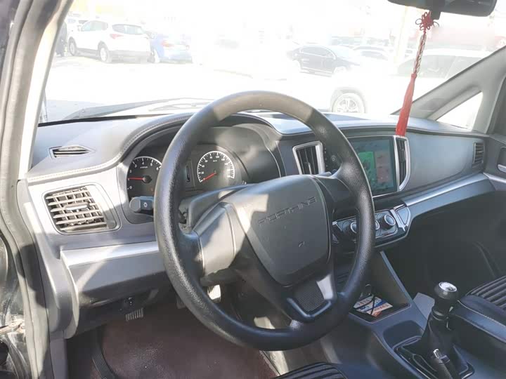 Фото 10 - Dongfeng Forthing Lingzhi M5